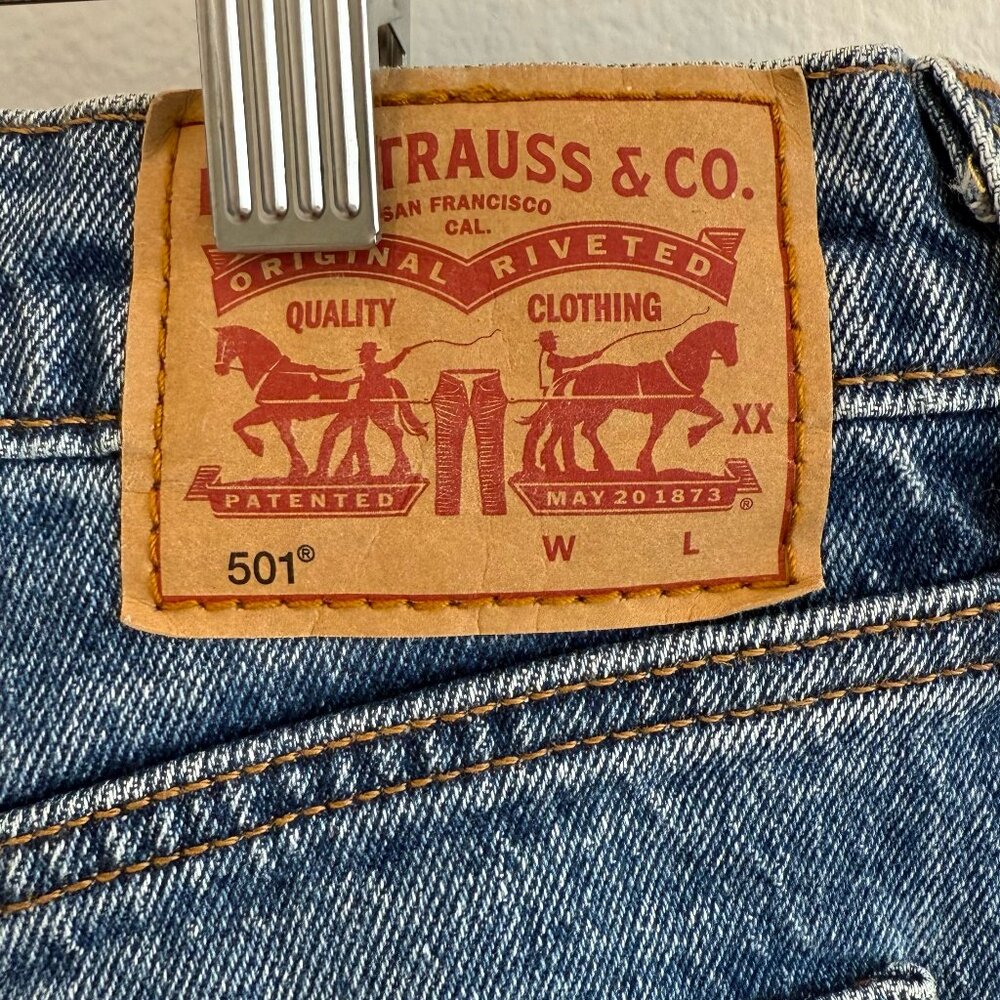 Levi's 501 Cropped Size 31